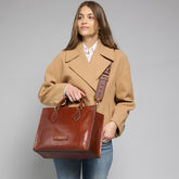 Leather handbag with removable shoulder strap | The Bridge