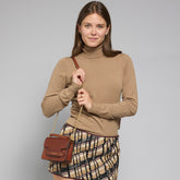 Bolso bandolera en piel con cadena | The Bridge