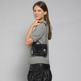 Bolso bandolera en piel con cadena | The Bridge