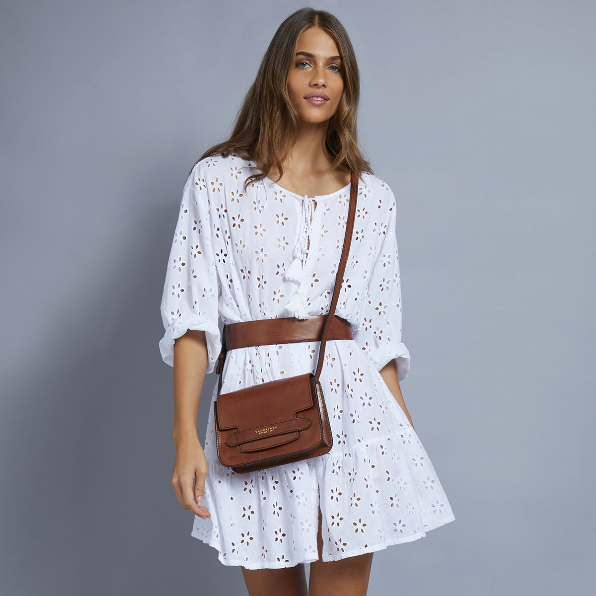 Leather crossbody bag BLACK/GOLD | The Bridge