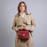 Women’s leather bag with removable shoulder strap | The Bridge