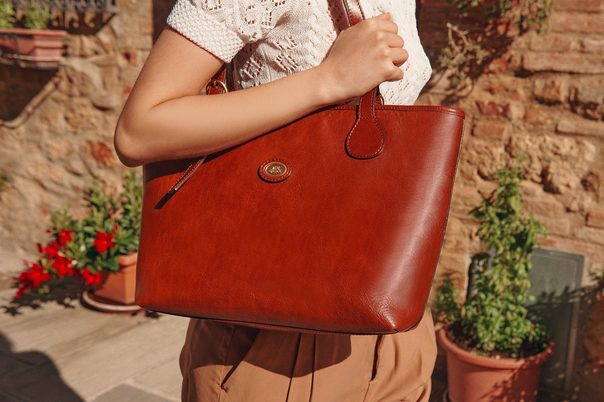 Pen Stains on Leather Bags: How to Handle Them with Care