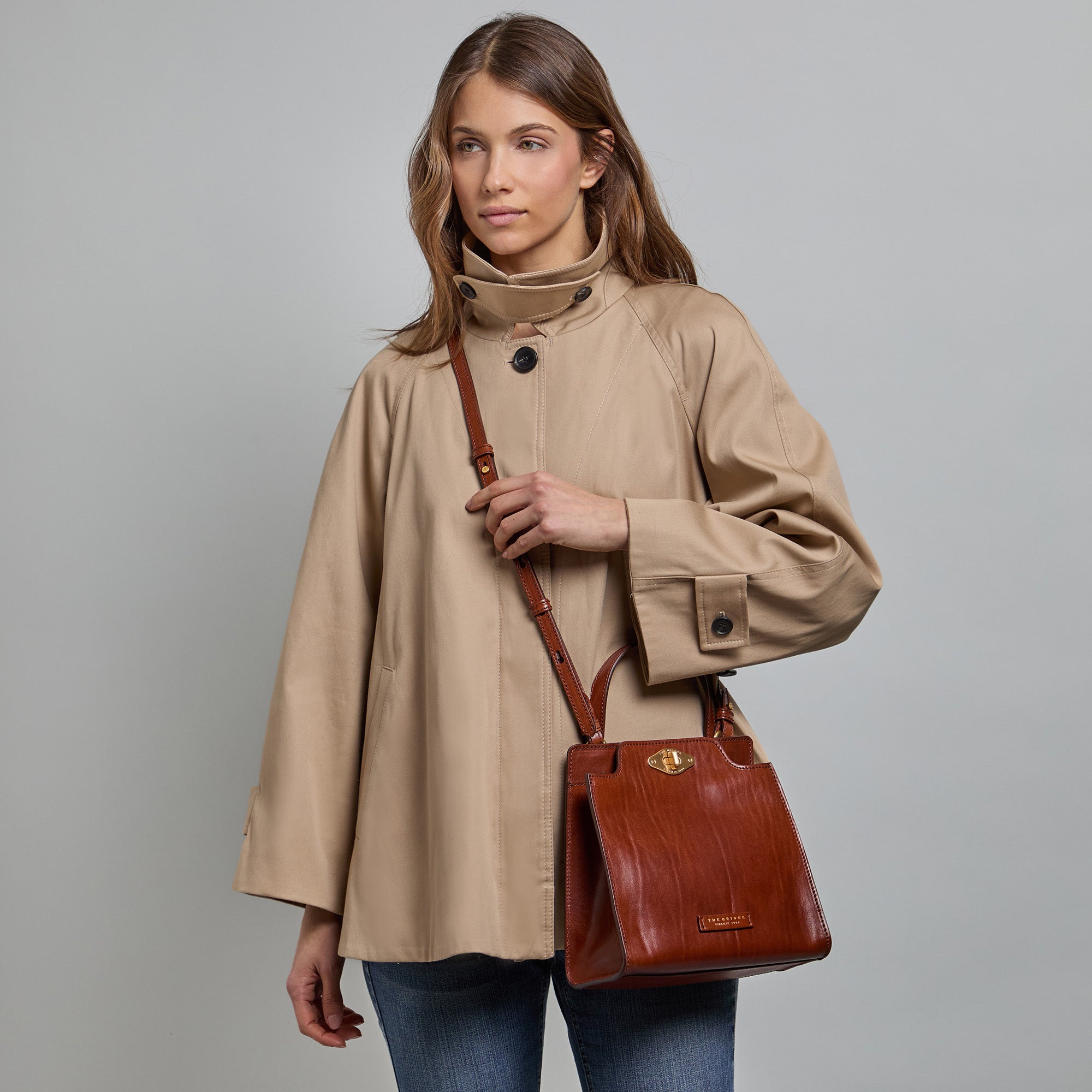Leather crossbody bag BROWN/GOLD | The Bridge