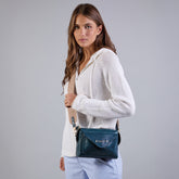 Leather crossbody bag with zip closure | The Bridge
