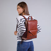 Damen-Lederrucksack mit Fronttasche | The Bridge