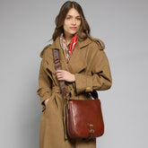 Leather crossbody bag for women with zip closure | The Bridge